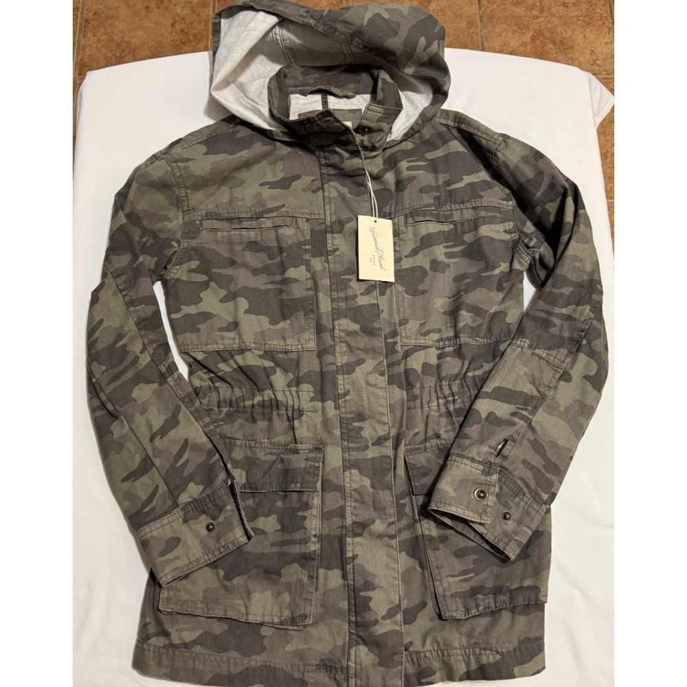 Universal Thread Goods Co. Women's Hooded Camo Jacket - Size S - 100% Cotton NEW